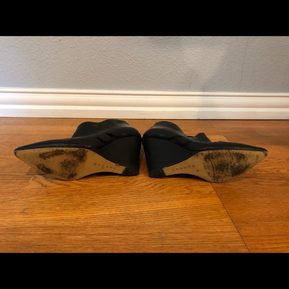 Trouve Black Leather Cutout Wedge Ankle Bootie GUC - Picture 5 of 7